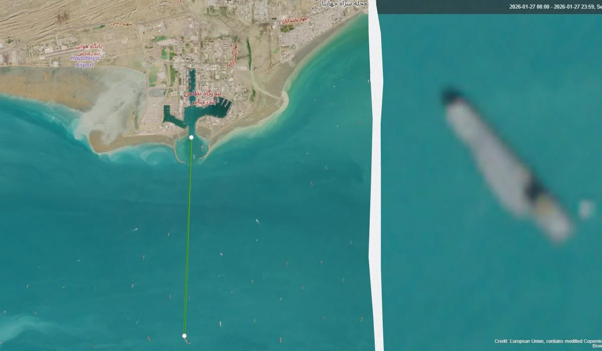 Іран вивів у море свій 'авіаносець' на тлі напруженості в регіоні