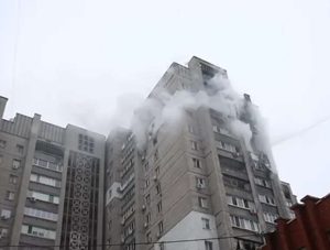 "Нас просто відвело": мешканці понівеченого будинку в Дніпрі розповіли, як дивом вижили під час атаки "шахеда"