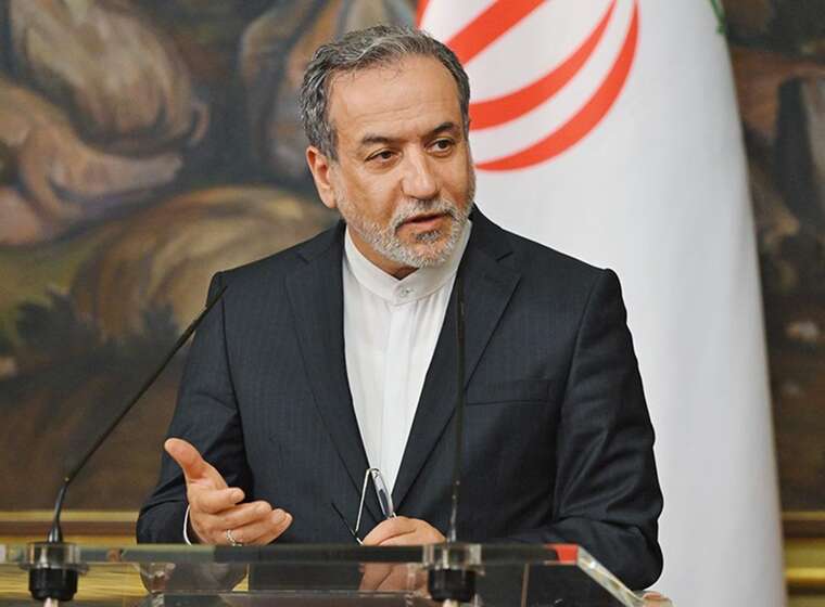 "Світу набридли клоуни": Глава МЗС Ірану різко відповів Зеленському на критику в Давосі