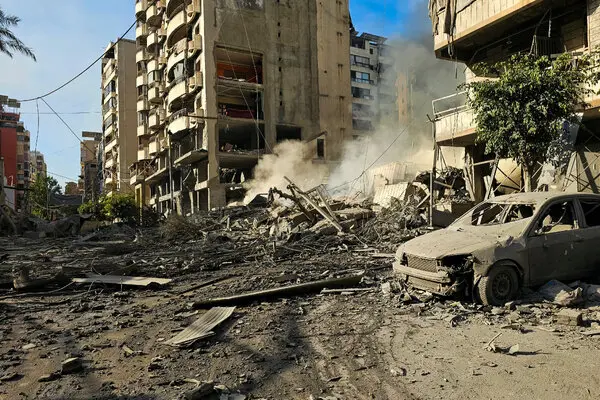 New Airstrikes Batter Tehran - The New York Times