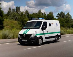 "Взяла 7 заручників та викрала гроші": Угорщина захопила інкасаторські авто "Ощадбанку"