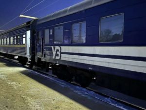 "Укрзалізниця" відновила більшість пошкоджених ділянок після нічного обстрілу