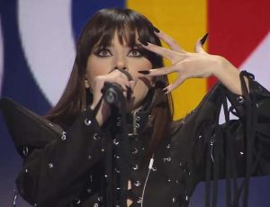 "Гламуризує сексуальне удушення": Активісти закликають заборонити пісню представниці Румунії на "Євробаченні"