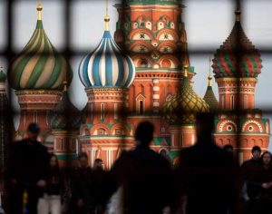 "Чому всі мовчать?": росіянка обурилася через тотальну ізоляцію інтернету та блокування соцмереж у РФ