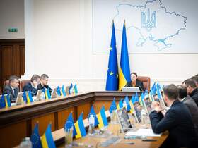 Бюджетний розрив у 52 мільярда доларів: Мінфін попереджає про можливе скорочення соцвиплат